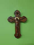 Cross with pedestal KP02