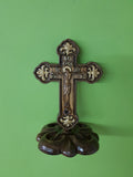 Cross with pedestal KP03