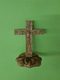 Cross with pedestal KP01