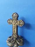 Cross with pedestal KP03
